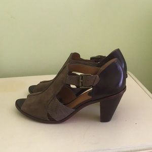 Trask Ginger Suede Brown Heeled Open Toe Shoes